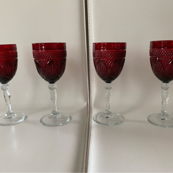 Ruby red glasses of 4 - Picture 1 of 10